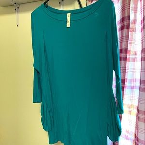 Teal top with pockets